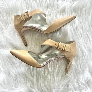 BCBG Women's Heels Warm Sand sz. 8.5M